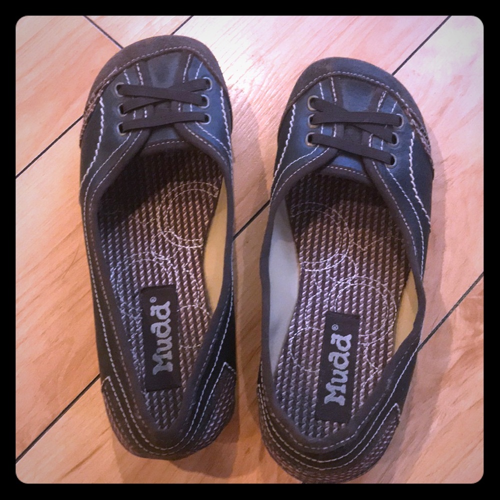 Mudd Slip on shoes. Women’s size 7.5